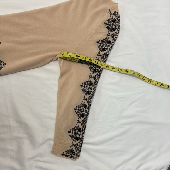 J Crew Women’s,Peach Cream/Black Marino Wool,Embroidered Sweater.Size-Small. - Picture 8 of 12